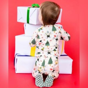 NWT Magnetic Me Footsie